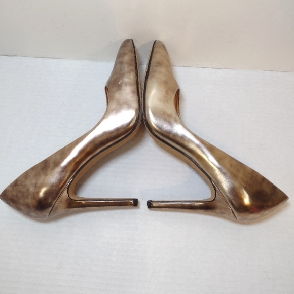 Vince Camuto VC - Kain women's gold heels size (7.1/2) - Picture 12 of 16